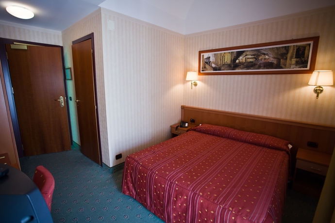 Imagen de la habitación del Hotel Palace San Michele. Foto 5