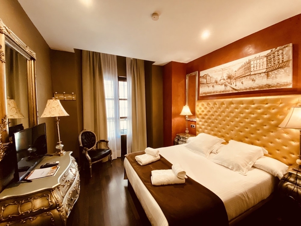 Imagen de la habitación del Hotel Palace Sevilla. Foto 9