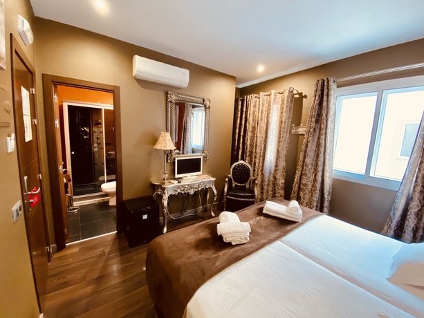 Imagen de la habitación del Hotel Palace Sevilla. Foto 17