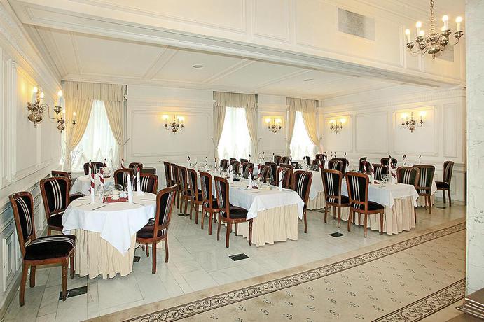 Imagen de los interiores del Hotel Palace (Sinaia). Foto 6