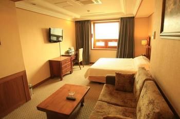 Imagen de la habitación del Hotel Palace Tourist. Foto 2