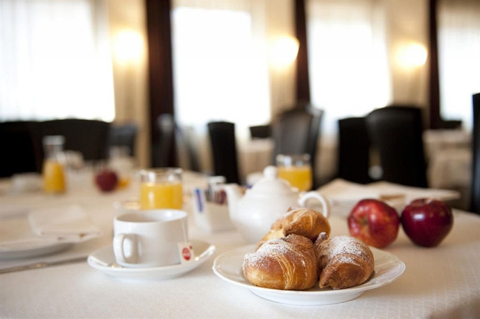 Imagen del bar/restaurante del Hotel Palace Verona. Foto 3