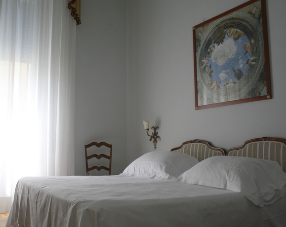 Imagen de la habitación del Hotel Palace, Viareggio. Foto 8