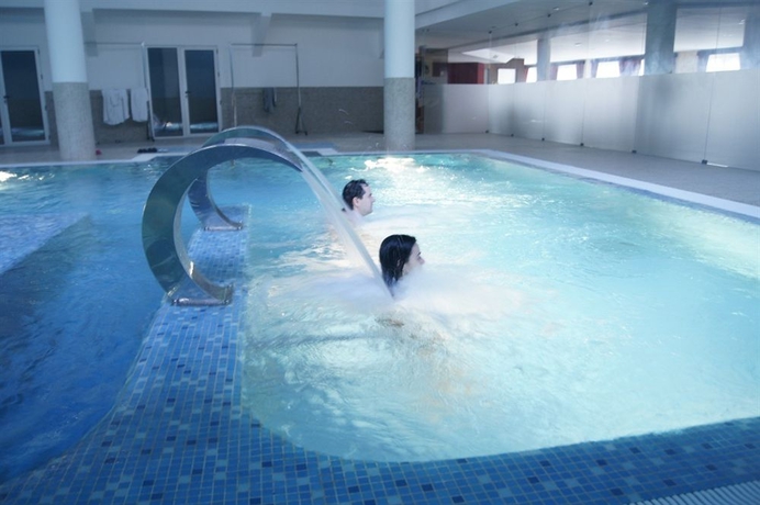 Imagen de la piscina del Hotel Palace and Spa Monte Rio. Foto 13