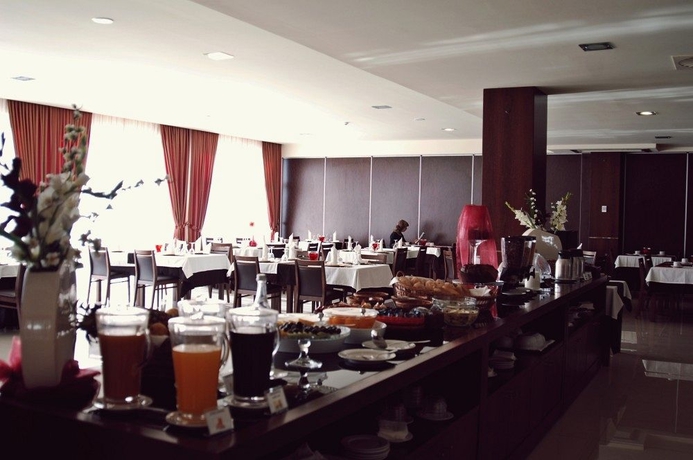 Imagen del bar/restaurante del Hotel Palace and Spa Termas De S. Miguel. Foto 4