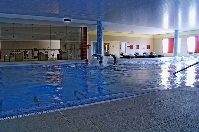 Imagen de la piscina del Hotel Palace and Spa Termas De S. Tiago. Foto 15