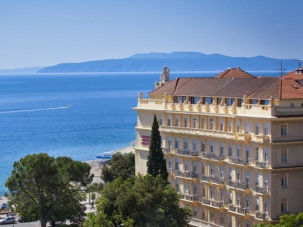 Imagen general del Hotel Palace-Bellevue. Foto 2