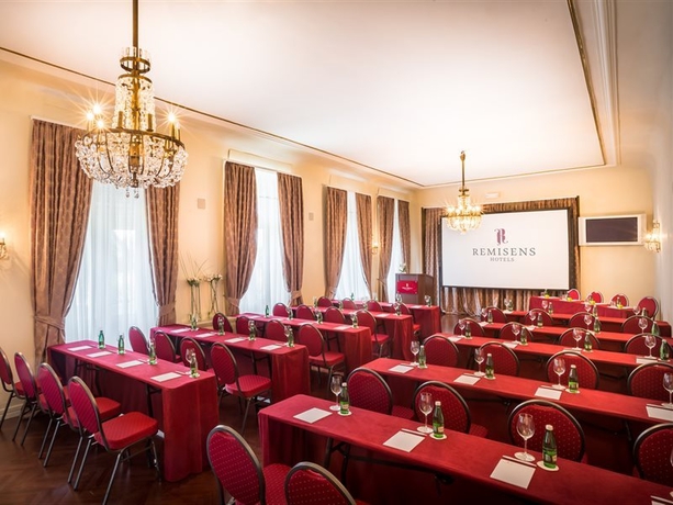 Imagen general del Hotel Palace-Bellevue. Foto 7