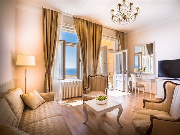 Imagen general del Hotel Palace-Bellevue. Foto 10