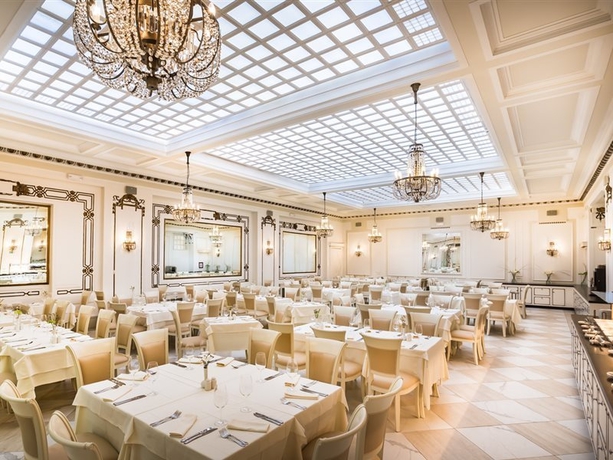 Imagen general del Hotel Palace-Bellevue. Foto 13