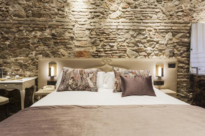 Imagen de la habitación del Hotel Palacete De Alamos. Foto 4