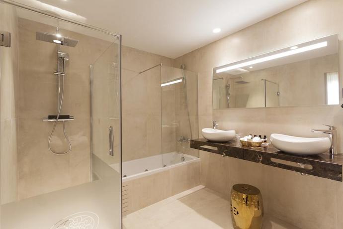 Imagen de la habitación del Hotel Palacete De Alamos. Foto 7