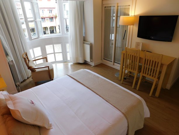 Imagen de la habitación del Hotel Palacete. Foto 16