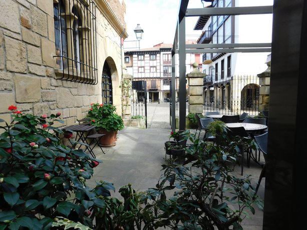 Imagen del bar/restaurante del Hotel Palacete. Foto 8