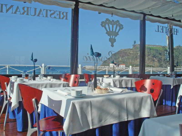 Imagen del bar/restaurante del Hotel Palacete Villa Rosario. Foto 5