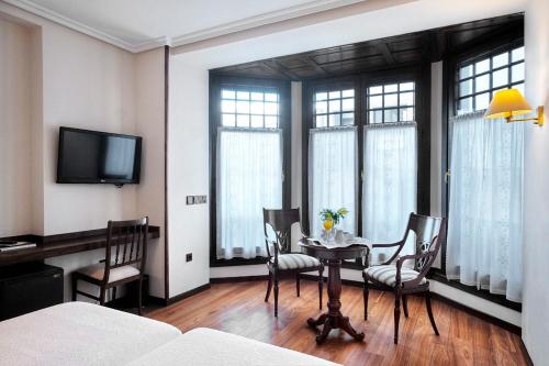 Imagen general del Hotel Palacio Arias. Foto 5