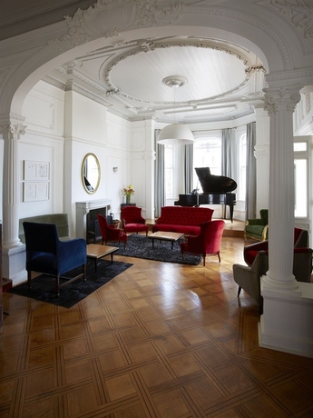 Imagen de los interiores del Hotel Palacio Astoreca. Foto 9