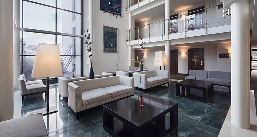 Imagen general del Hotel Palacio Aviles, Affiliated By Meliá. Foto 15