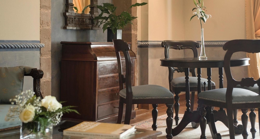 Imagen de los interiores del Hotel Palacio Aviles, Affiliated By Meliá. Foto 23