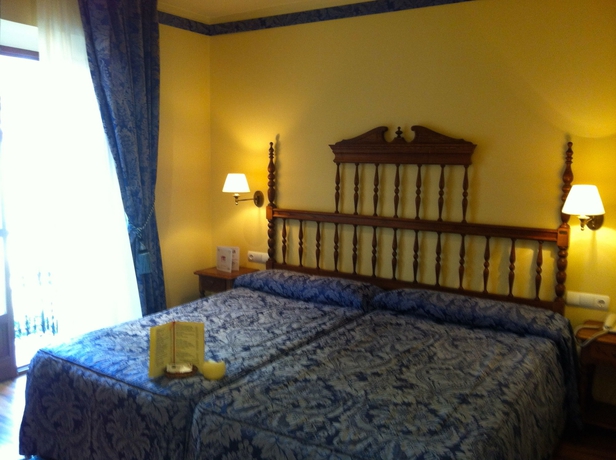 Imagen de la habitación del Hotel Palacio Azcárate. Foto 10