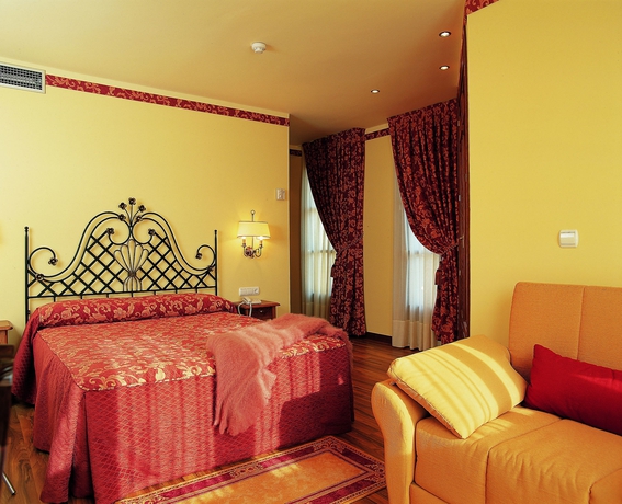 Imagen de la habitación del Hotel Palacio Azcárate. Foto 15