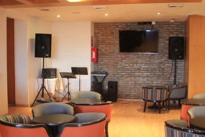 Imagen del bar/restaurante del Hotel Palacio Azteca. Foto 6