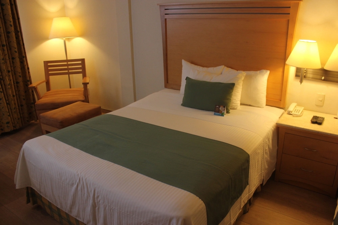 Imagen de la habitación del Hotel Palacio Azteca. Foto 12