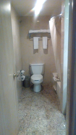 Imagen de la habitación del Hotel Palacio Azteca. Foto 14