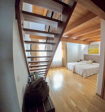 Imagen de la habitación del Hotel Palacio Baron Andilla. Foto 2