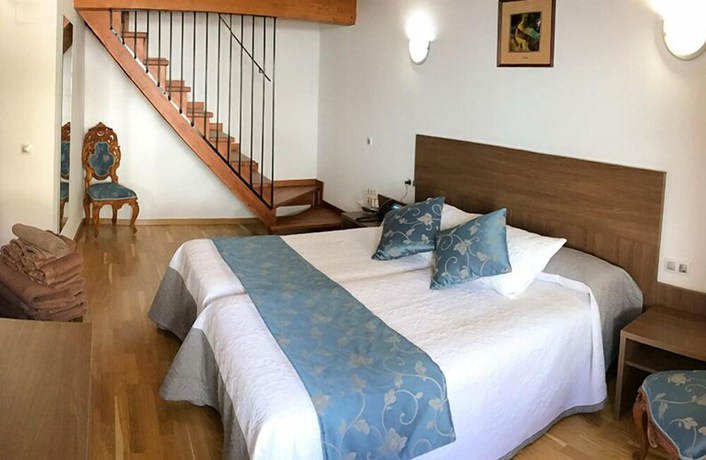 Imagen de la habitación del Hotel Palacio Baron Andilla. Foto 3