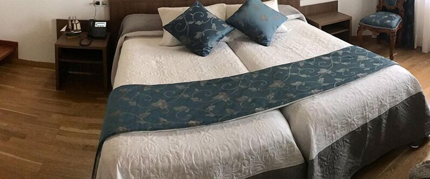 Imagen de la habitación del Hotel Palacio Baron Andilla. Foto 4