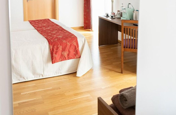 Imagen de la habitación del Hotel Palacio Baron Andilla. Foto 14