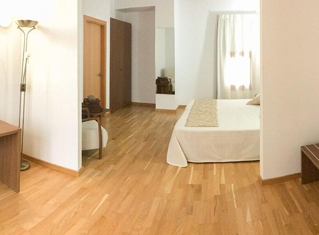 Imagen de la habitación del Hotel Palacio Baron Andilla. Foto 16