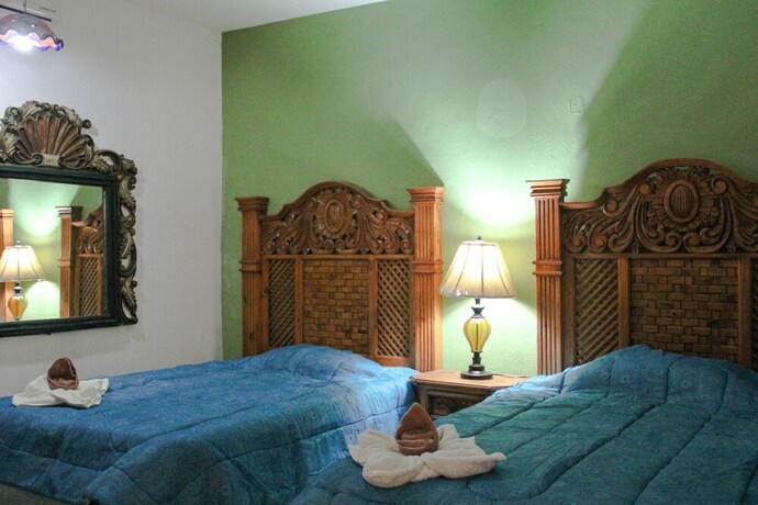 Imagen de la habitación del Hotel Palacio Canton. Foto 21