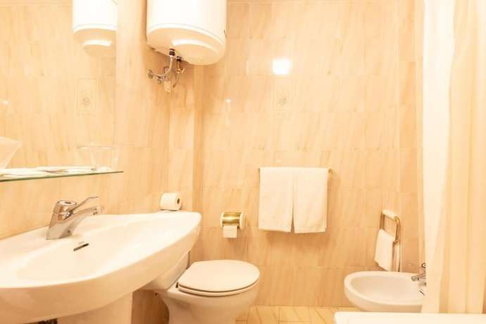 Imagen de la habitación del Hotel Palacio Cogolludo. Foto 4