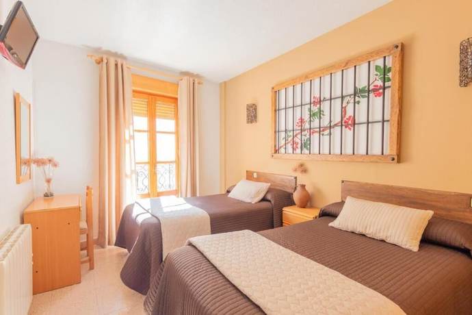 Imagen de la habitación del Hotel Palacio Cogolludo. Foto 8