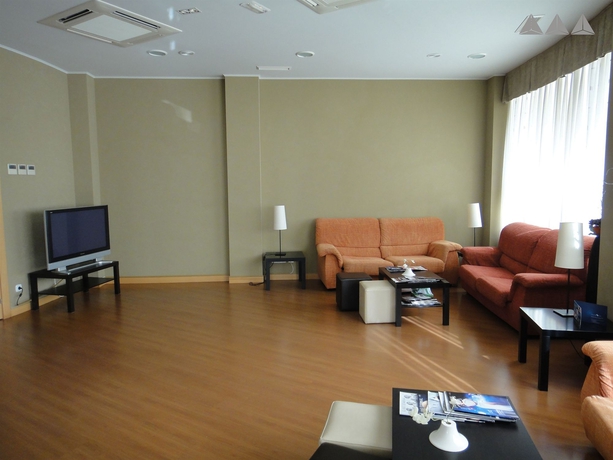 Imagen de los interiores del Hotel Palacio Congresos. Foto 11