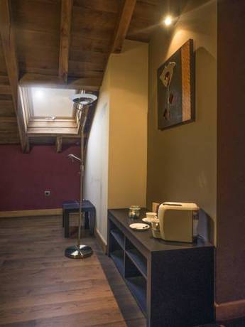 Imagen de la habitación del Hotel Palacio De Arce. Foto 8