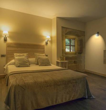 Imagen de la habitación del Hotel Palacio De Arce. Foto 10