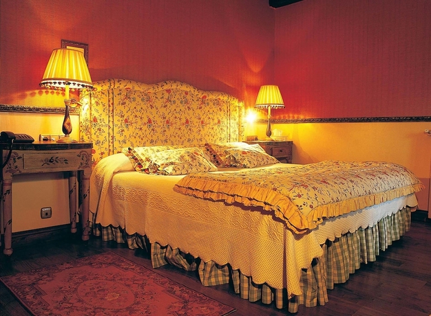 Imagen de la habitación del Hotel Palacio De Cutre. Foto 4