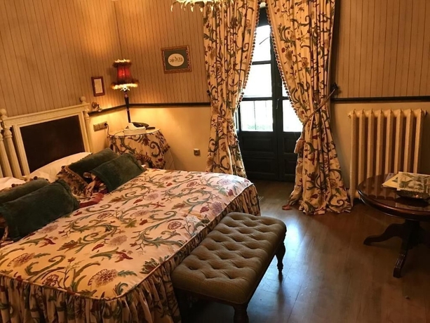 Imagen de la habitación del Hotel Palacio De Cutre. Foto 15