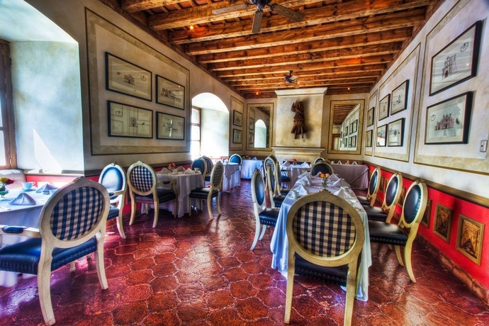 Imagen del bar/restaurante del Hotel Palacio De Do&ntilde;a Leonor. Foto 2