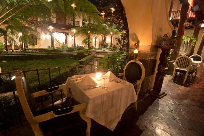 Imagen del bar/restaurante del Hotel Palacio De Do&ntilde;a Leonor. Foto 4