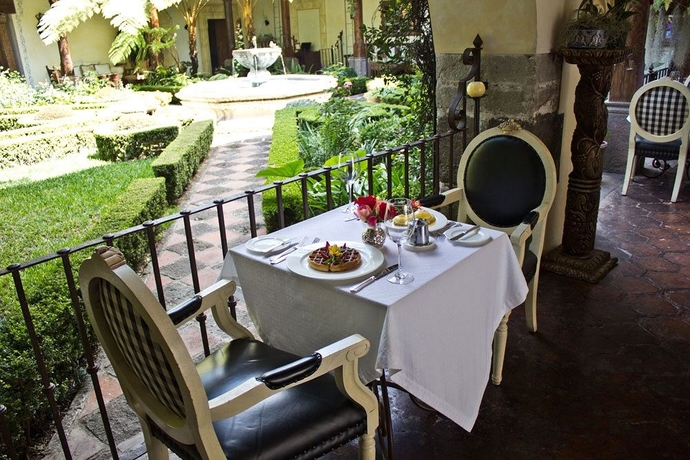 Imagen del bar/restaurante del Hotel Palacio De Do&ntilde;a Leonor. Foto 5