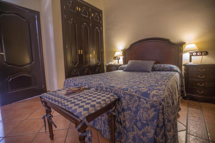 Imagen de la habitación del Hotel Palacio De Hemingway. Foto 2