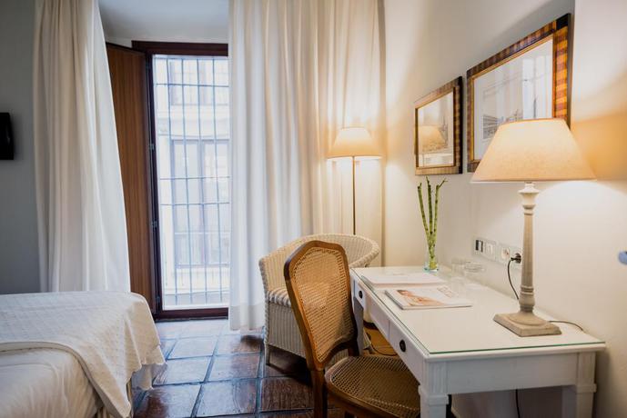 Imagen de la habitación del Hotel Palacio De Los Navas. Foto 13