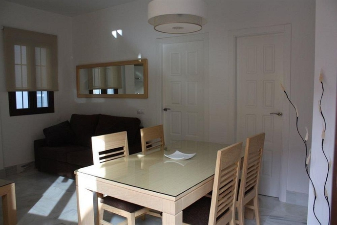 Imagen de la habitación del Hotel Palacio De Luja. Foto 8