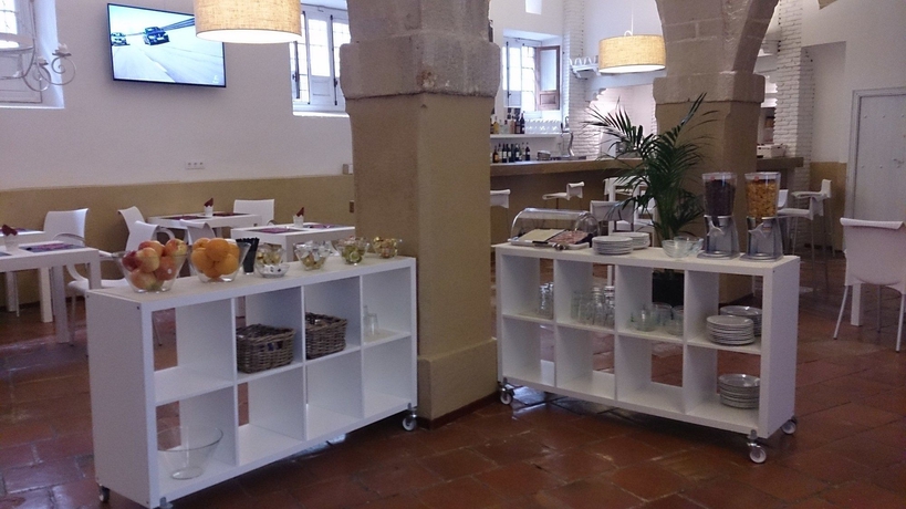 Imagen del bar/restaurante del Hotel Palacio De Luja. Foto 5