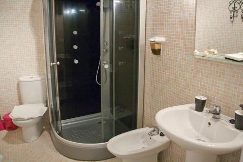 Imagen de la habitación del Hotel Palacio De Luja. Foto 2
