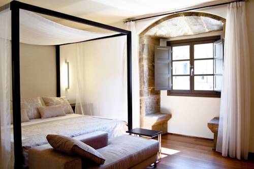 Imagen de la habitación del Hotel Palacio De Meras. Foto 3